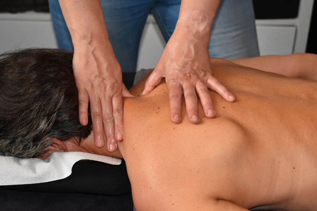 Professionele rug- en nekmassagetherapie bij Massagestudio Eelde